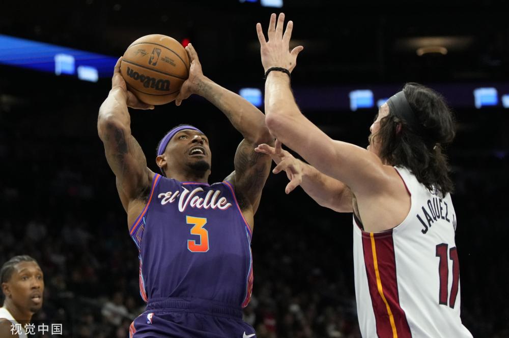 乓球比赛中 乓球比赛中