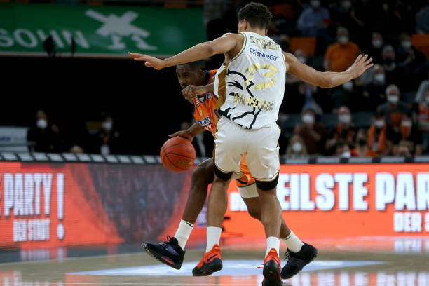 与此同时 与此同时