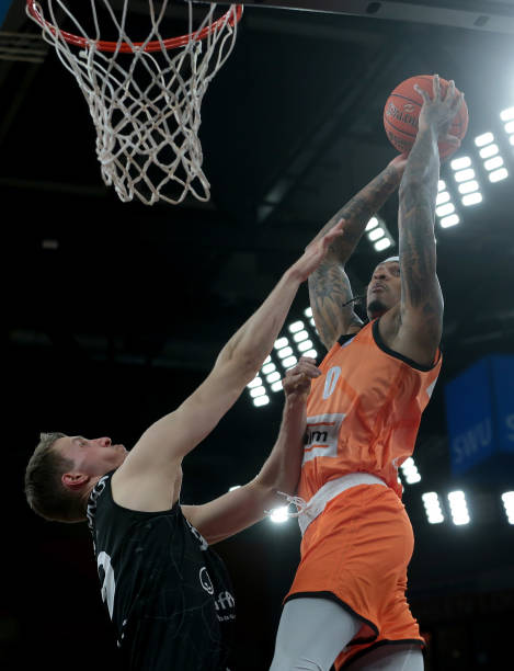 突入禁区 突入禁区